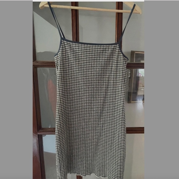 Aritzia Wilfred Jazz Dress - Picture 3 of 3